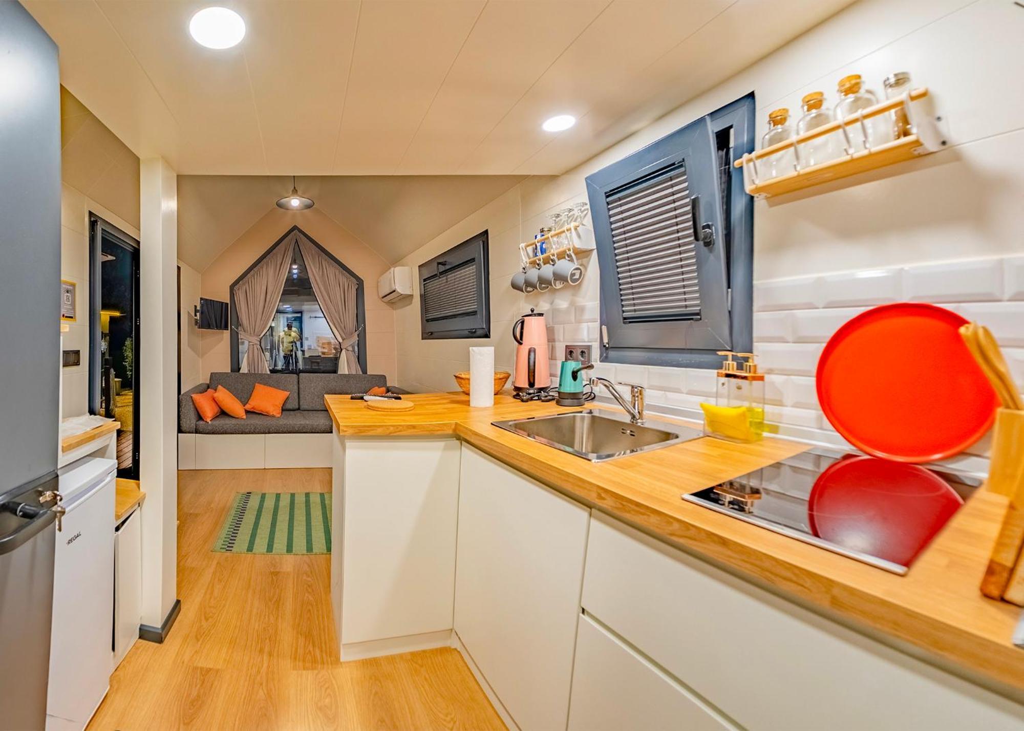 Efe Tiny House Hotel Serik Bilik gambar